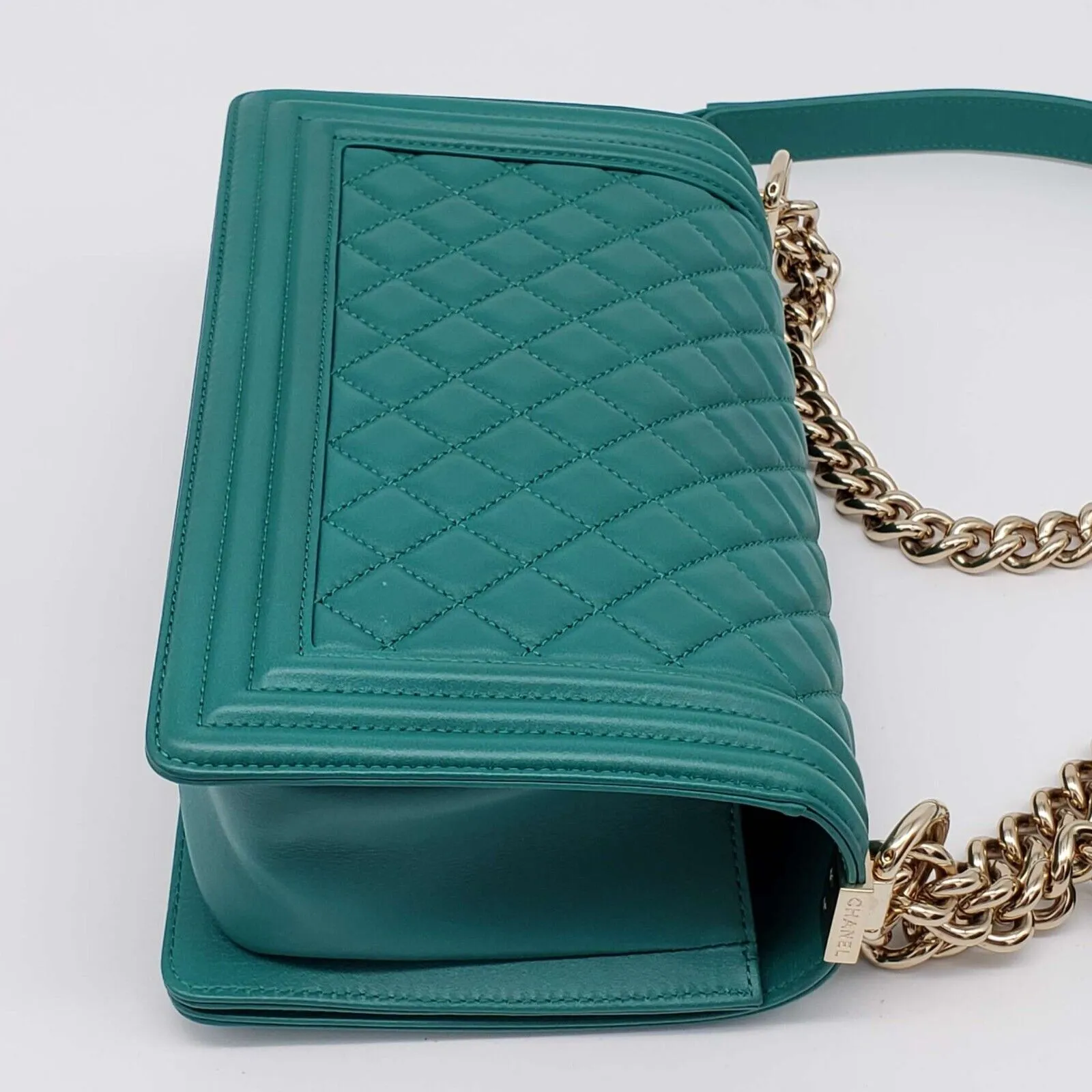 100% Authentic CHANEL Boy Green Leather Shoulder Bag 2650-080524