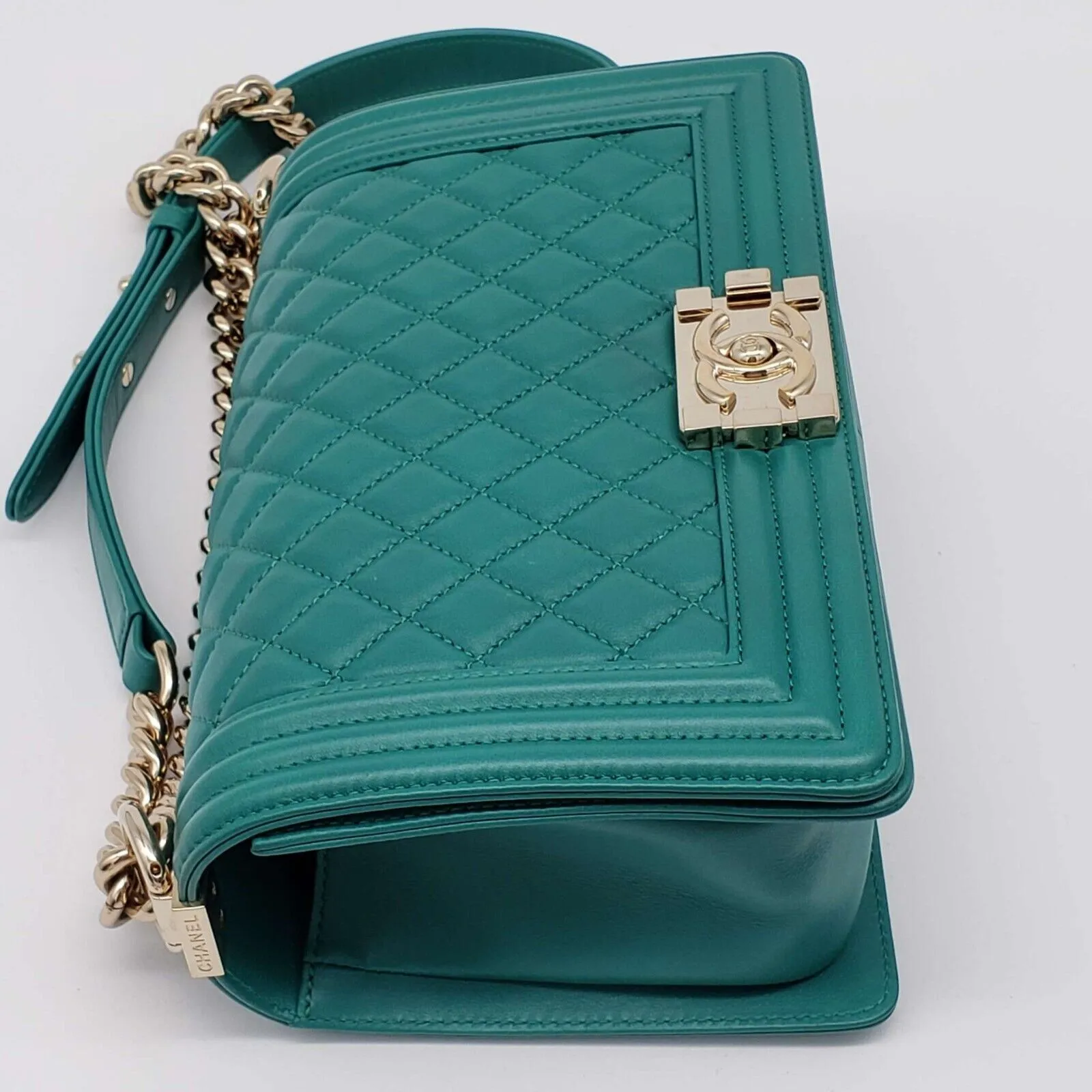 100% Authentic CHANEL Boy Green Leather Shoulder Bag 2650-080524