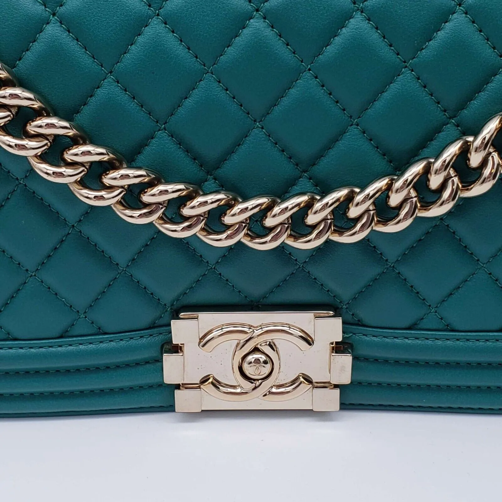 100% Authentic CHANEL Boy Green Leather Shoulder Bag 2650-080524