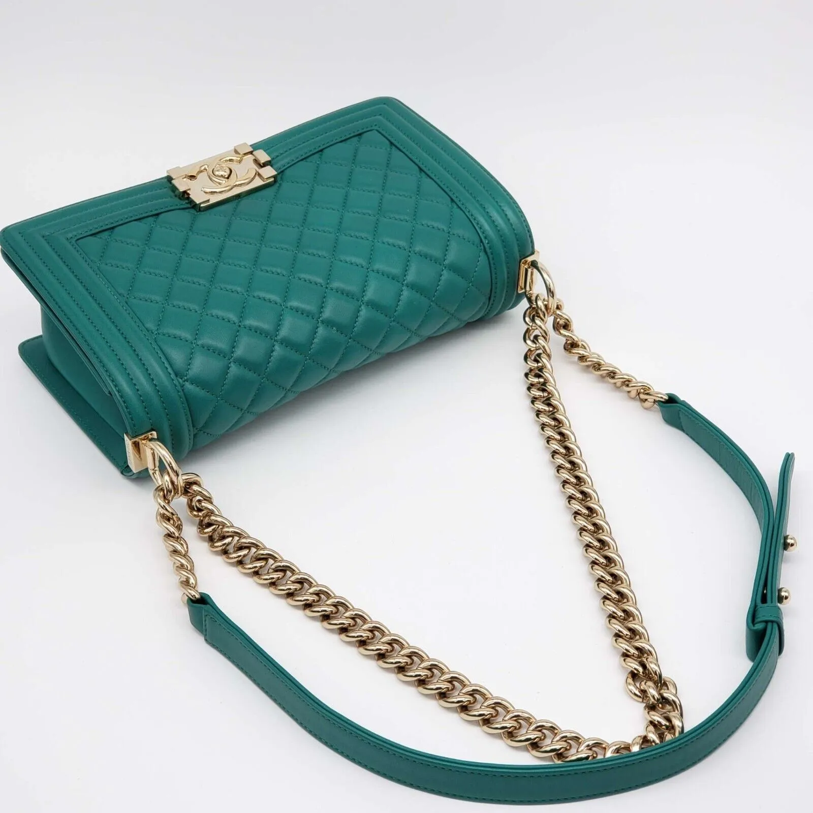 100% Authentic CHANEL Boy Green Leather Shoulder Bag 2650-080524