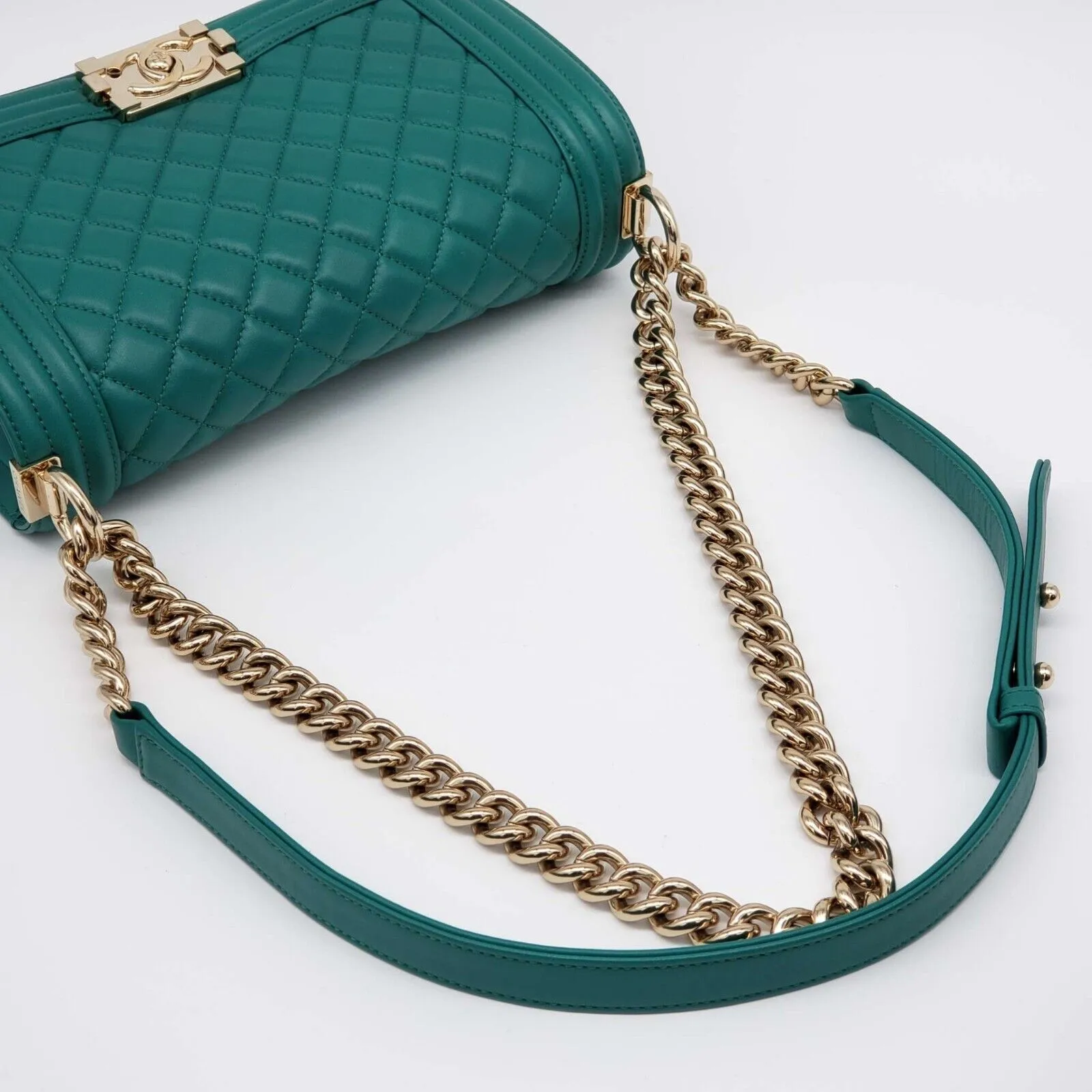 100% Authentic CHANEL Boy Green Leather Shoulder Bag 2650-080524