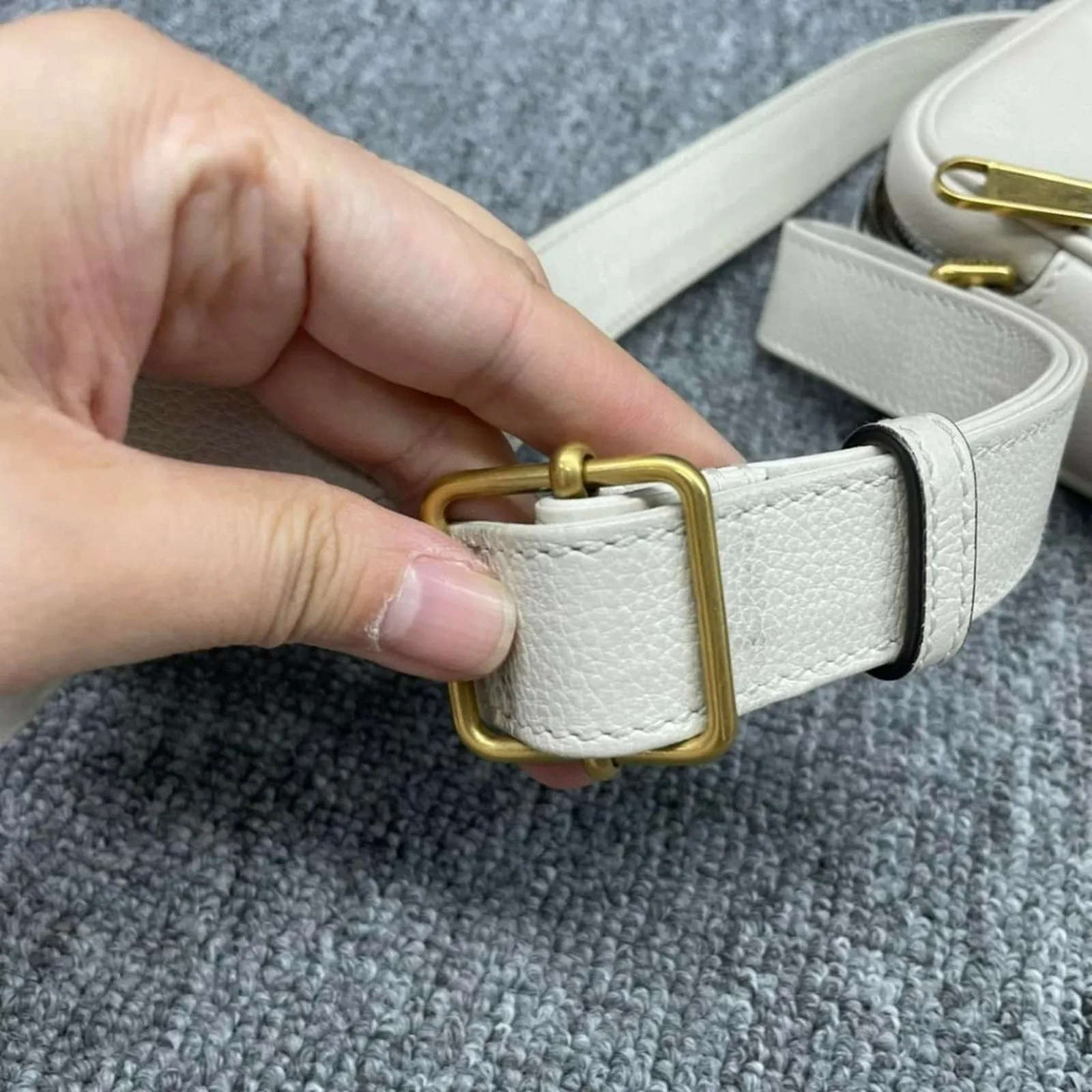 100% Authentic Gucci GG Leather Crossbody Bag