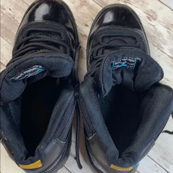 AIR JORDAN 11 RETRO BLACK GAMMA BLUE for boys size 13