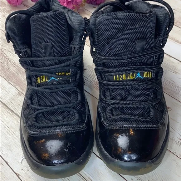 AIR JORDAN 11 RETRO BLACK GAMMA BLUE for boys size 13