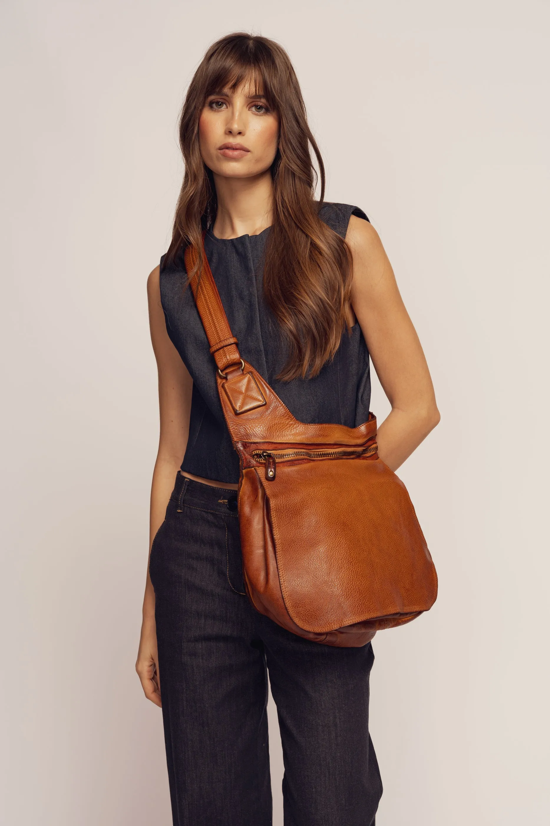 BAYSIDE84 Crossbody Saddle Bag - Cognac Mens