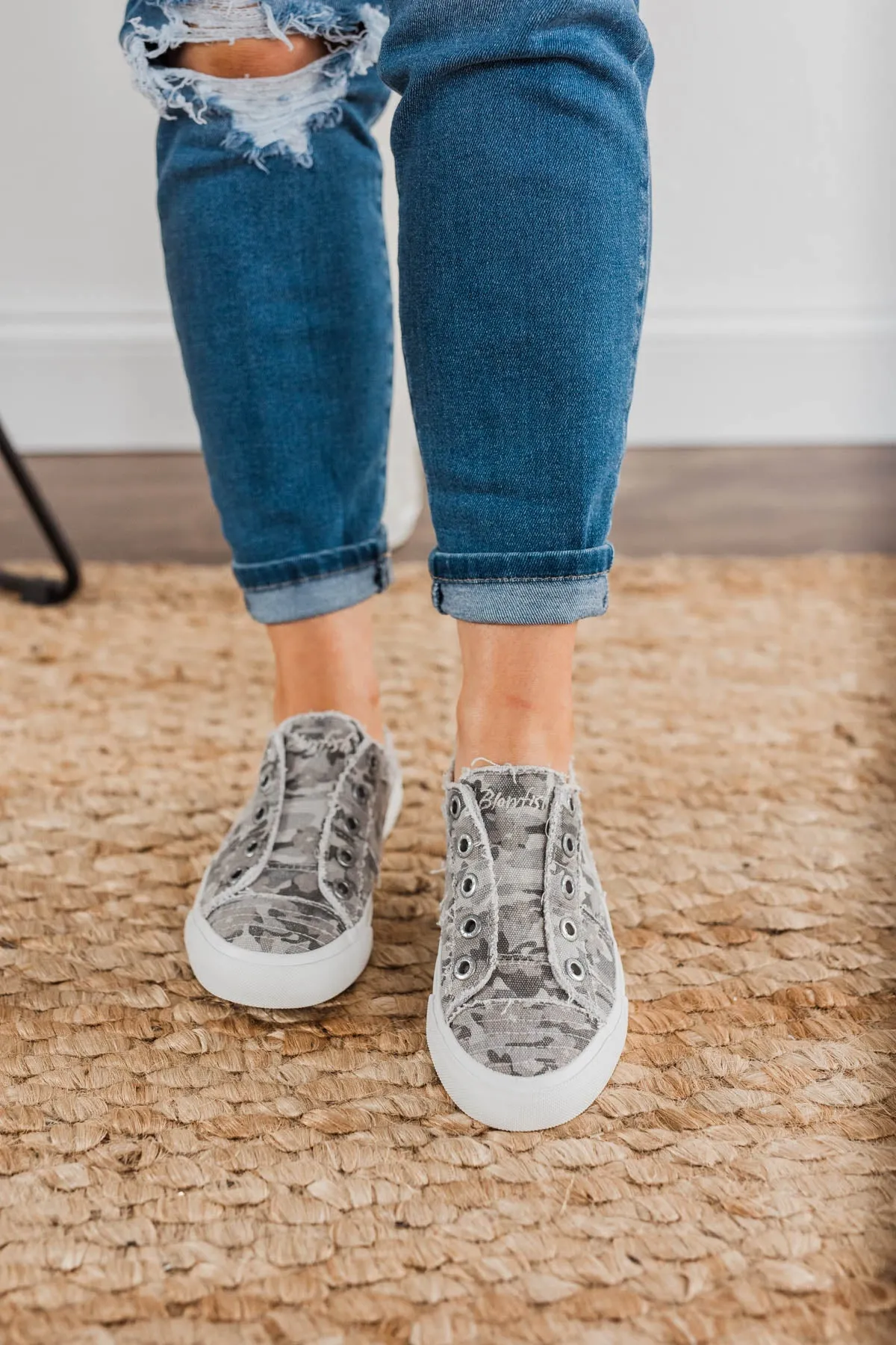 Blowfish Play Sneakers- Gray Love Not War