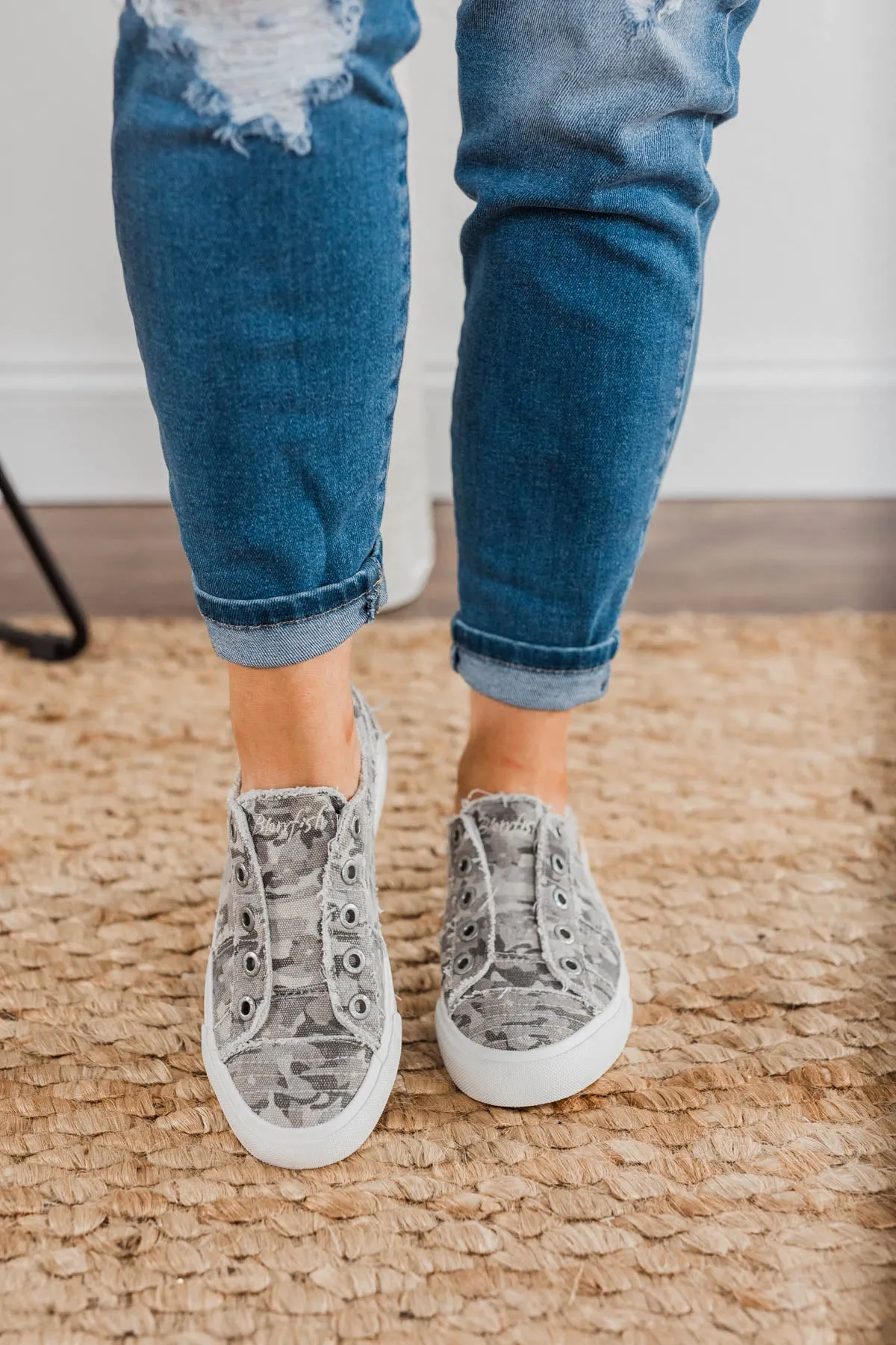 Blowfish Play Sneakers- Gray Love Not War
