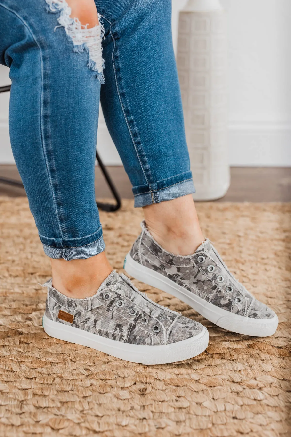 Blowfish Play Sneakers- Gray Love Not War