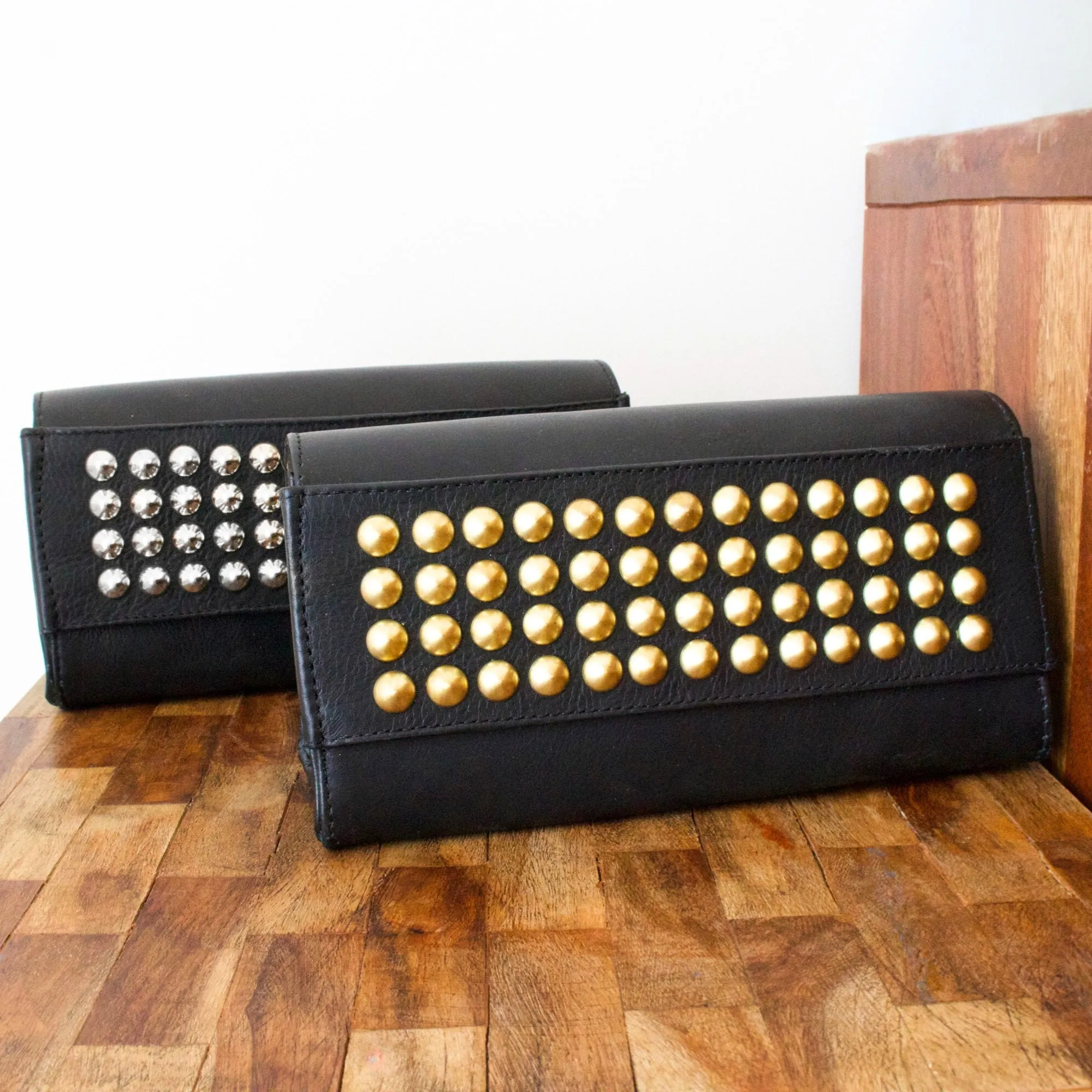Cami Tosa Clutch
