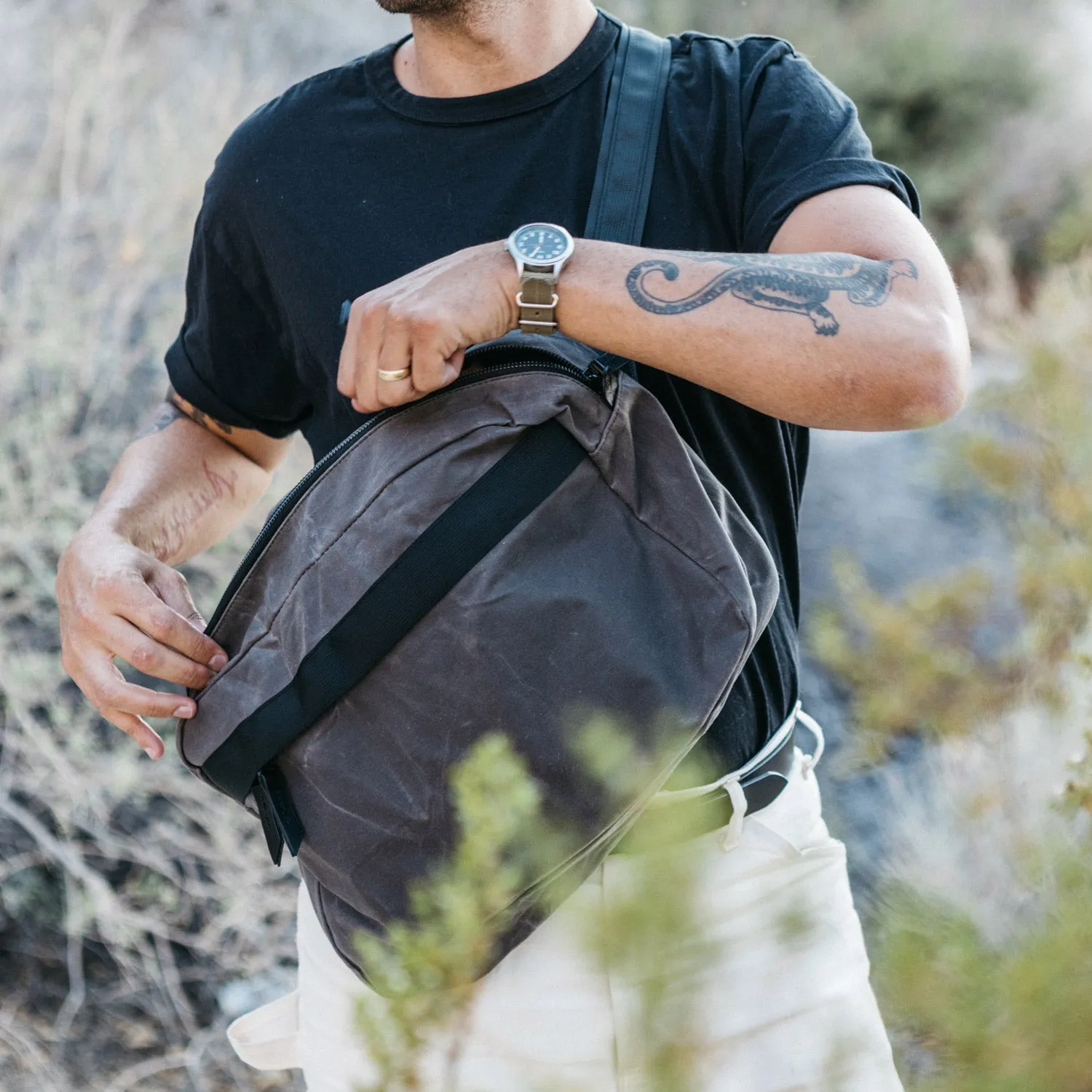 Canyon Crossbody Large - Slate Grey Waxed Canvas