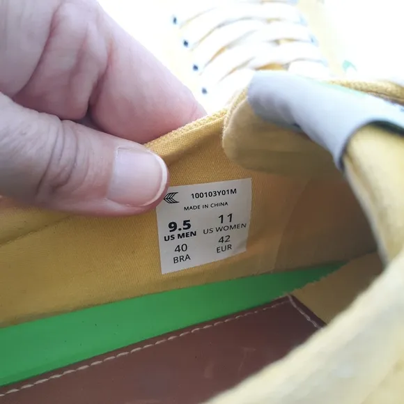 Cariuma Canvas Sneakers Yellow Mens 9.5