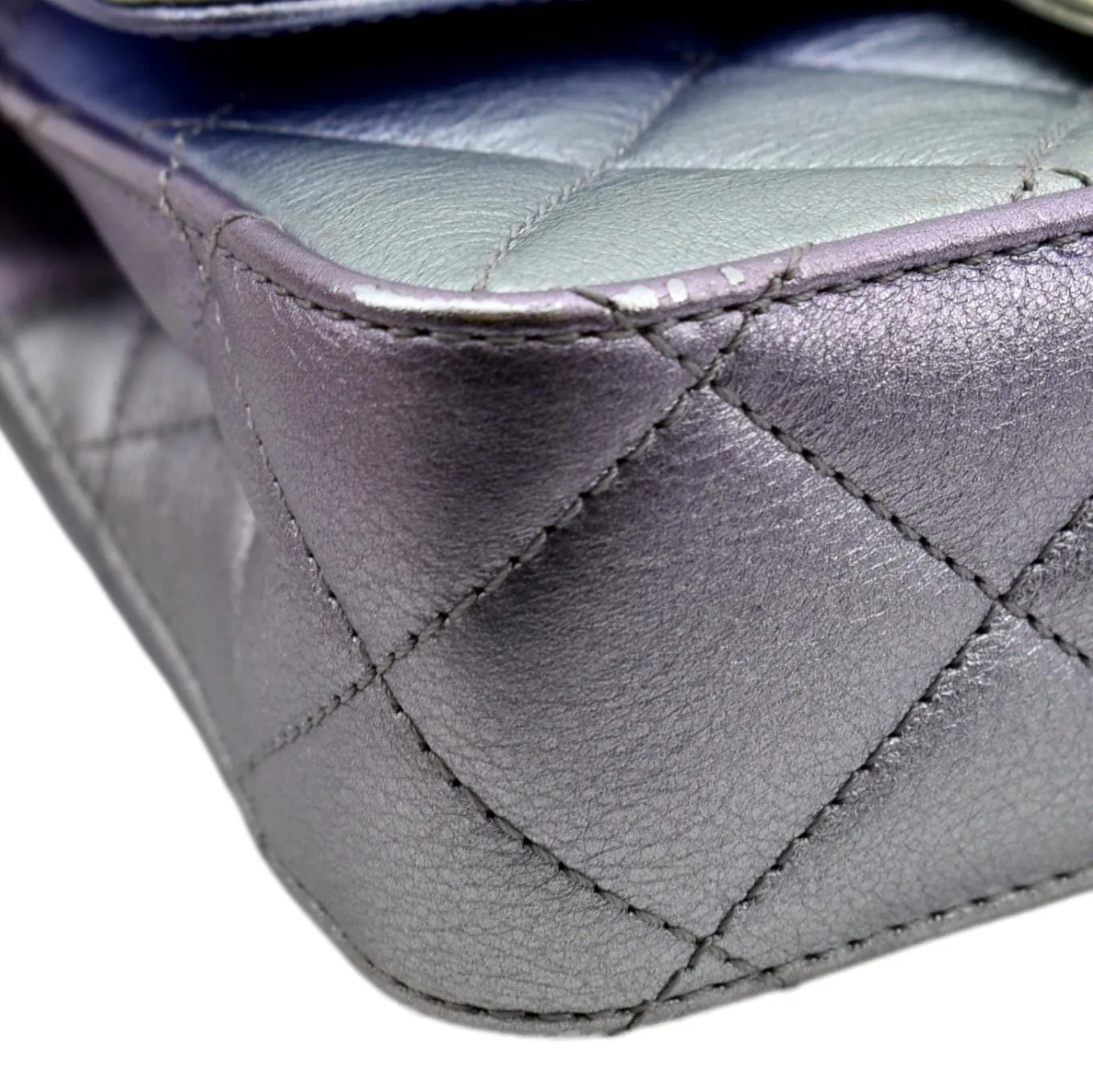 CHANEL Gradient Metallic Quilted Calfskin Leather Clutch Bag Silver