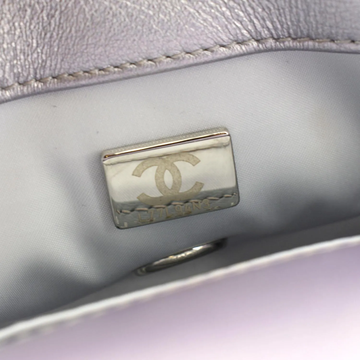CHANEL Gradient Metallic Quilted Calfskin Leather Clutch Bag Silver
