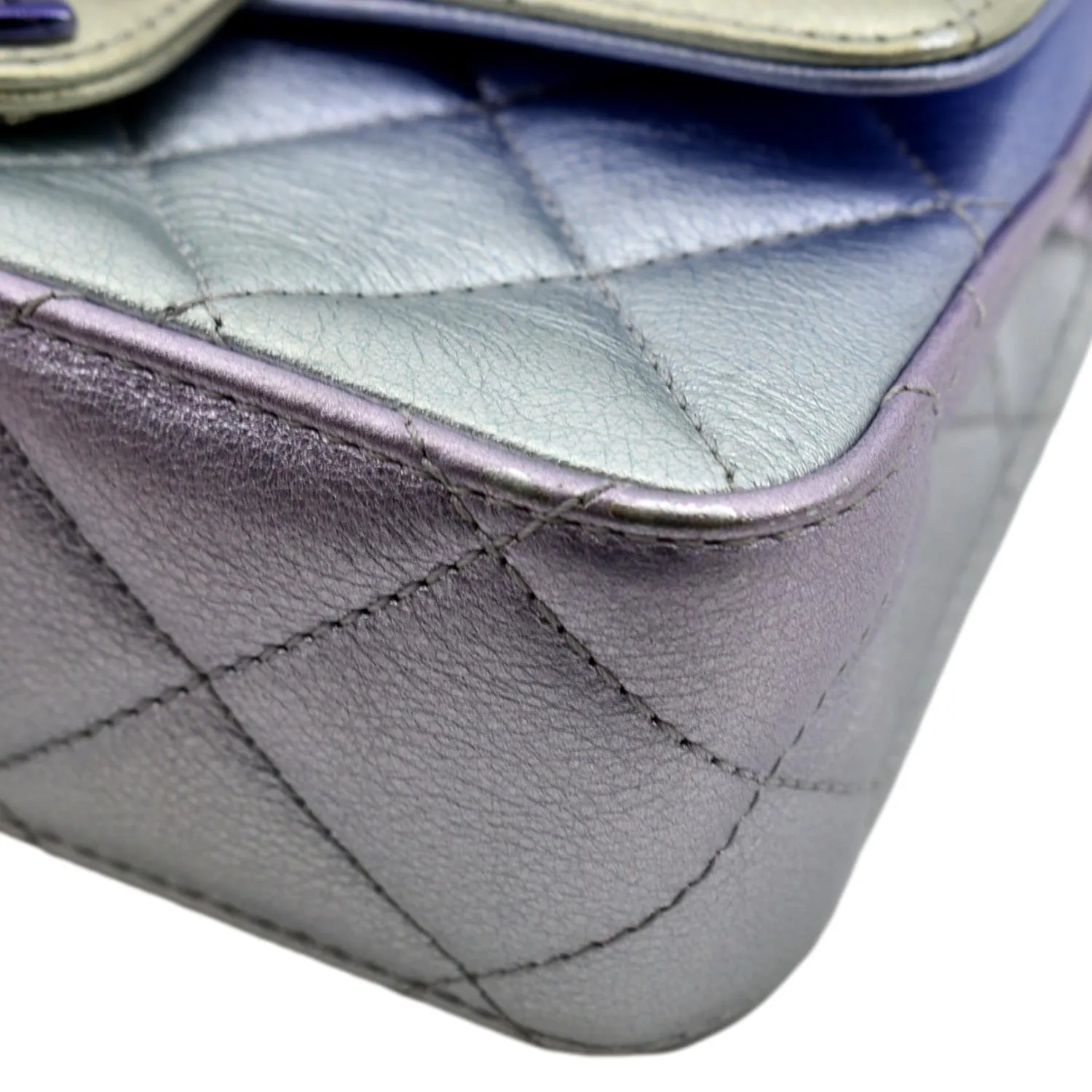 CHANEL Gradient Metallic Quilted Calfskin Leather Clutch Bag Silver