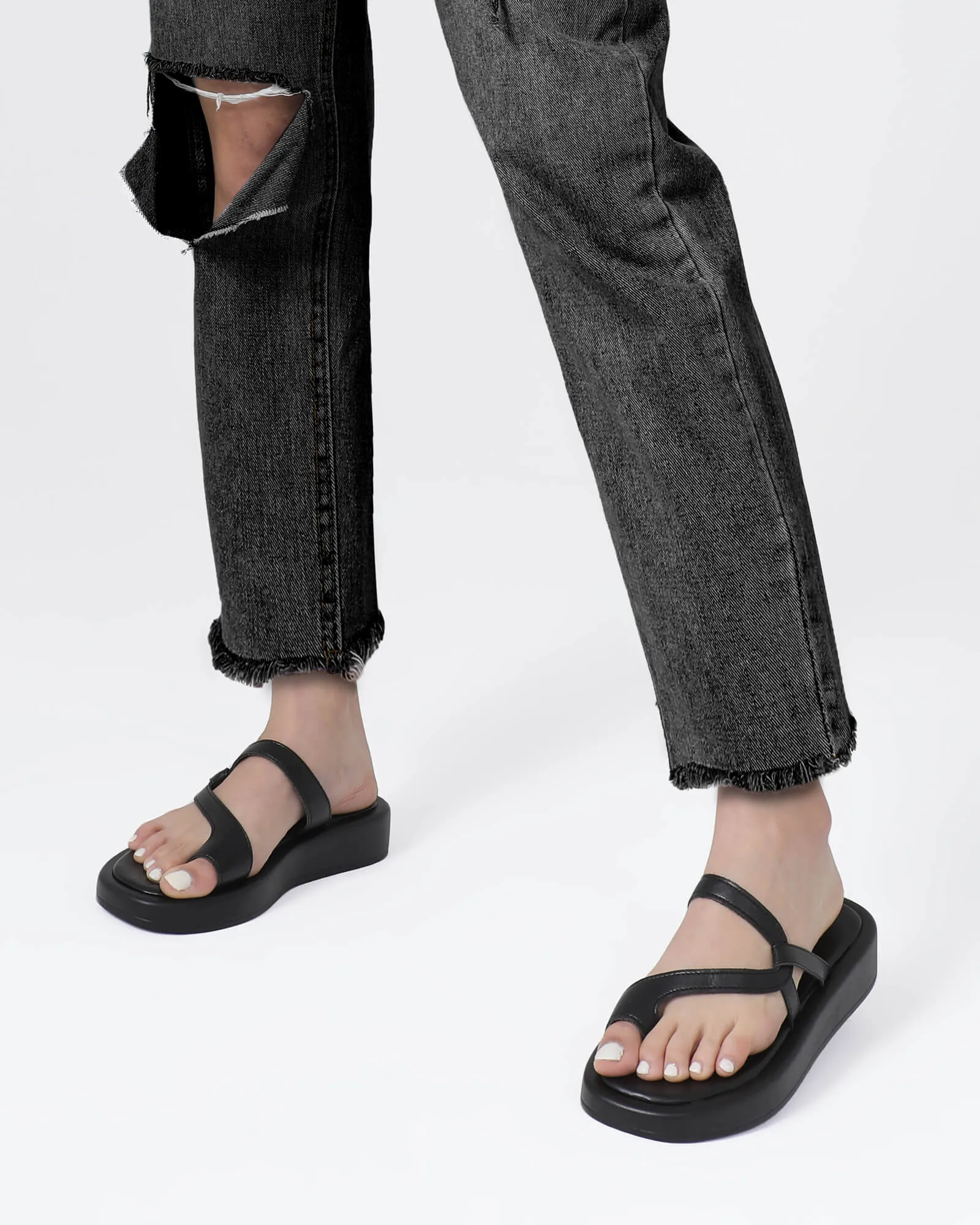 Criss-Cross Straps Flat Sandals
