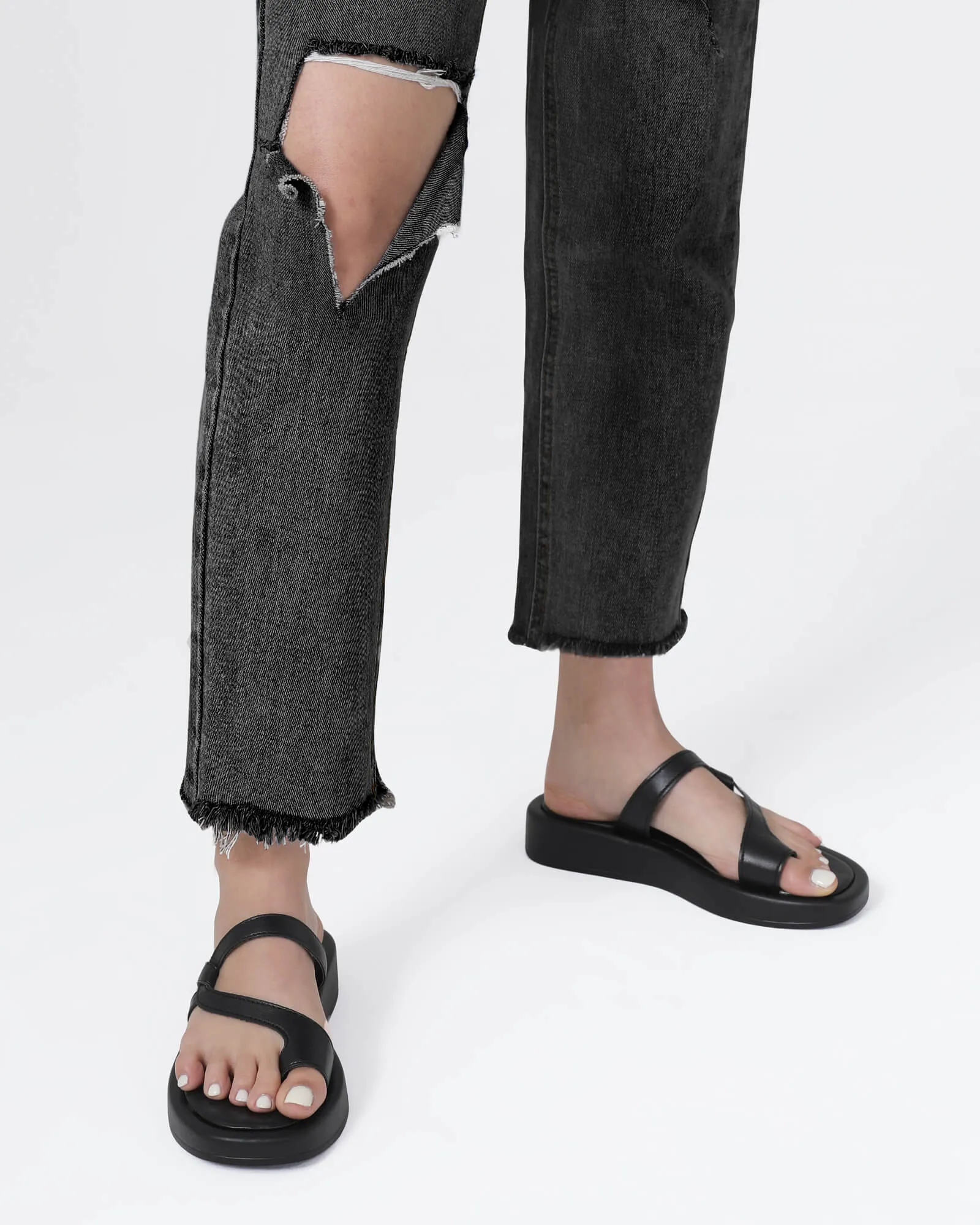 Criss-Cross Straps Flat Sandals