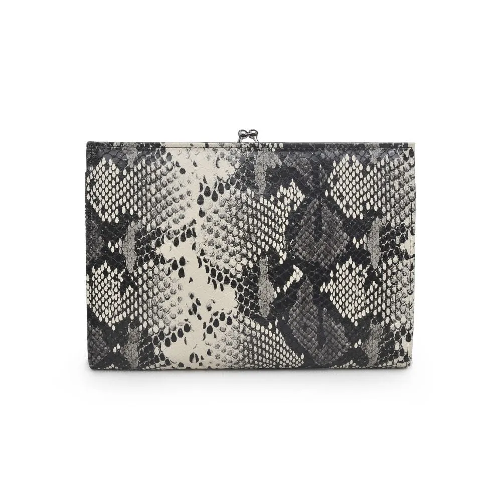 Desiree Clutch