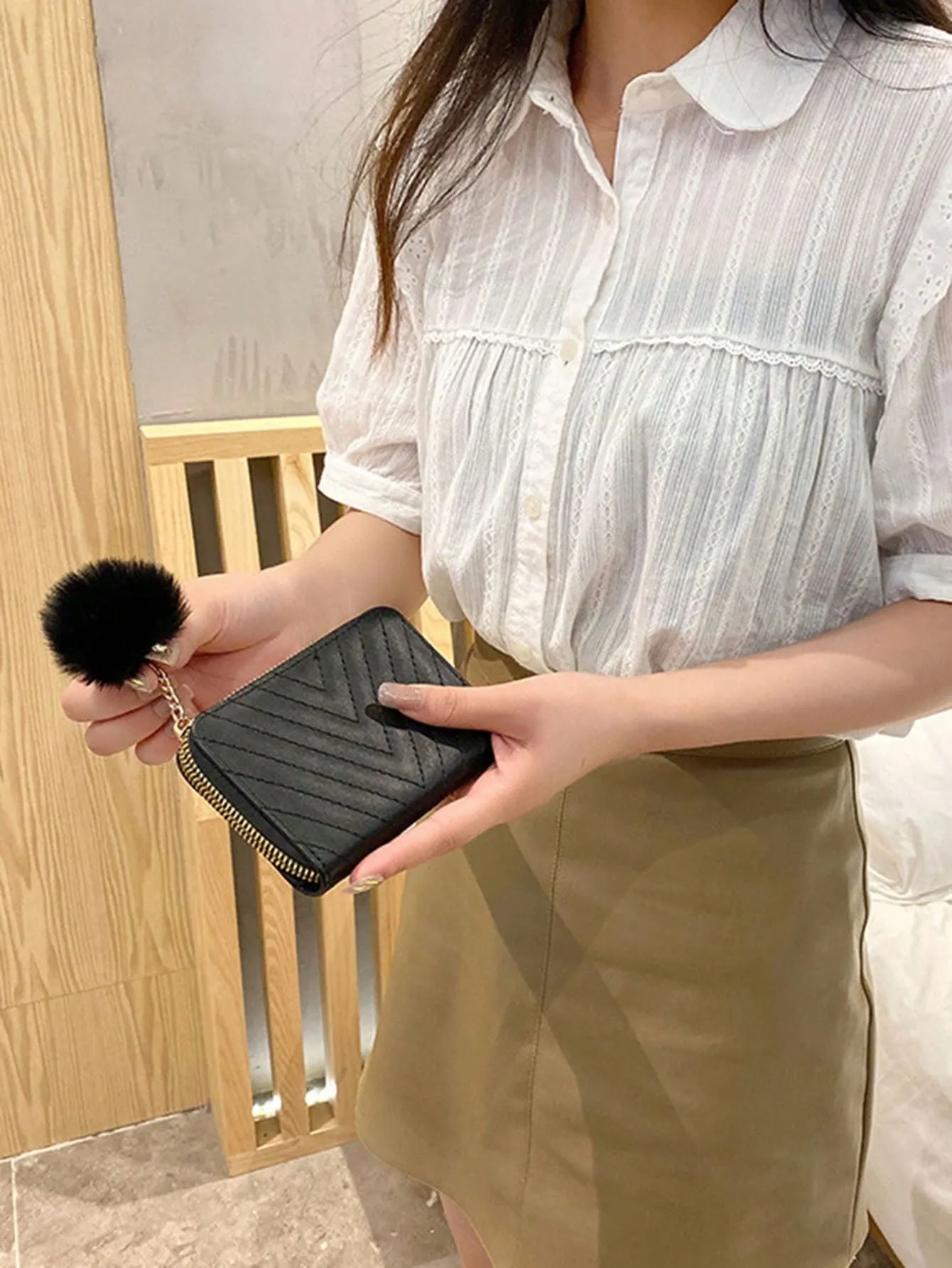 Embroidered Thread V-Shaped Wallet