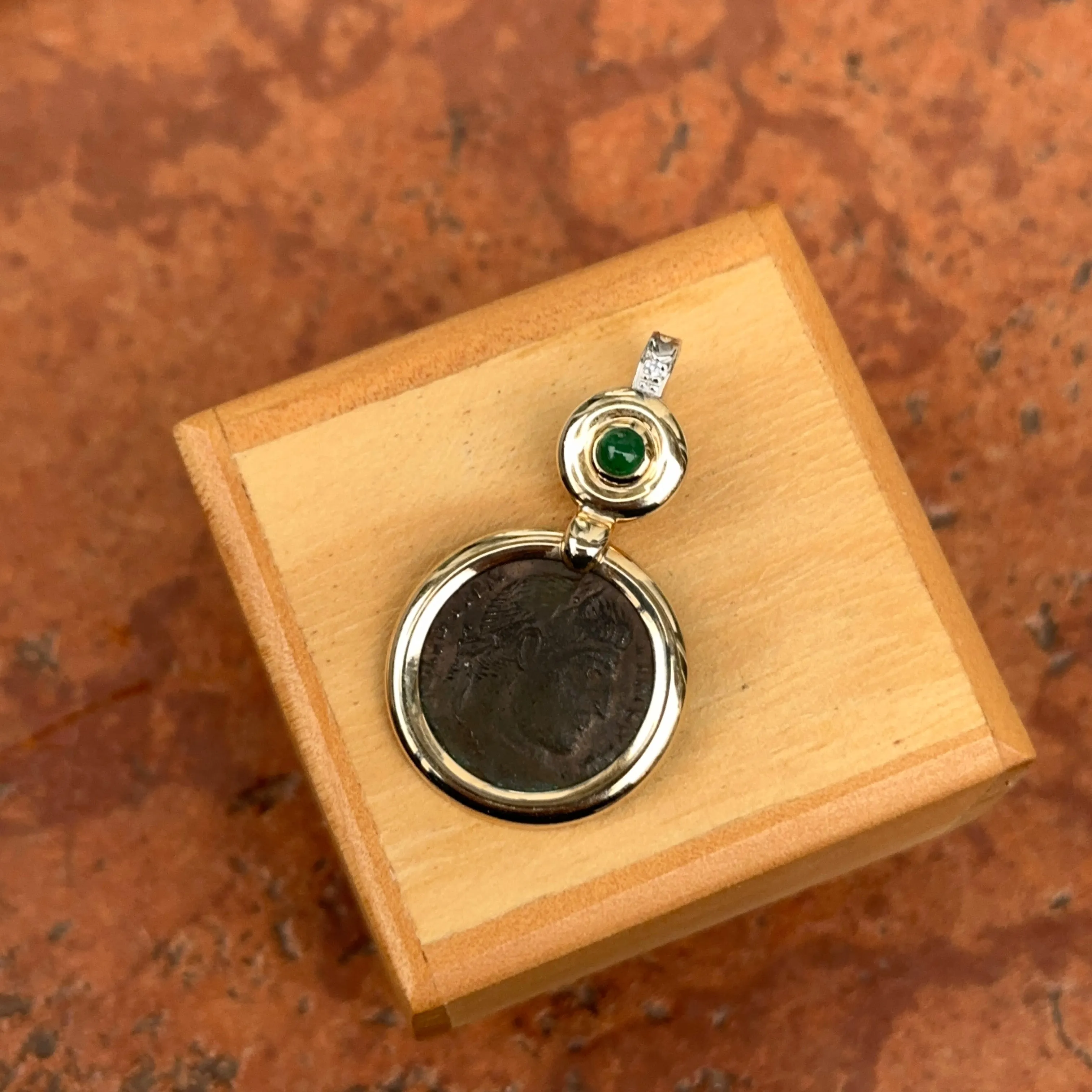 Estate 14KT Yellow Gold Emerald   Diamond Roman Coin Pendant