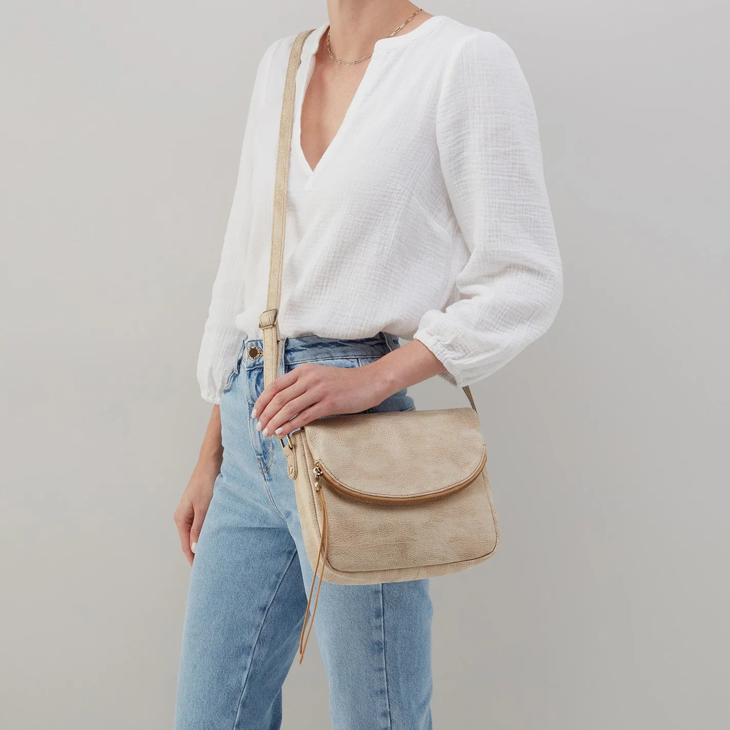 Fern Messenger Crossbody In Metallic Leather - Gold Leaf