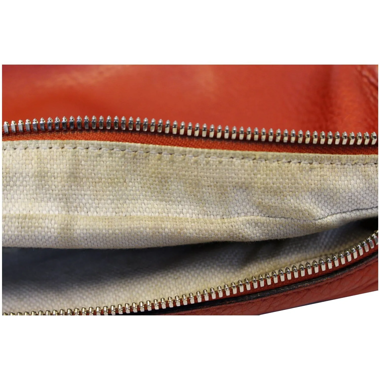 GUCCI Soho Disco Pebbled Leather Small Crossbody Bag