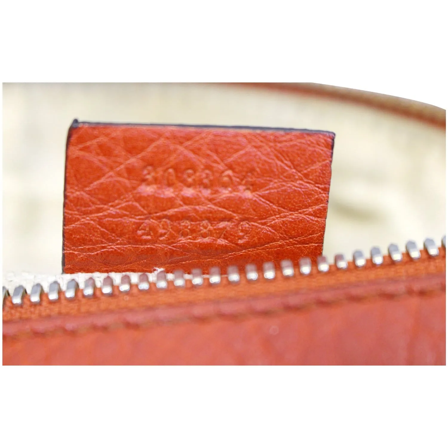 GUCCI Soho Disco Pebbled Leather Small Crossbody Bag