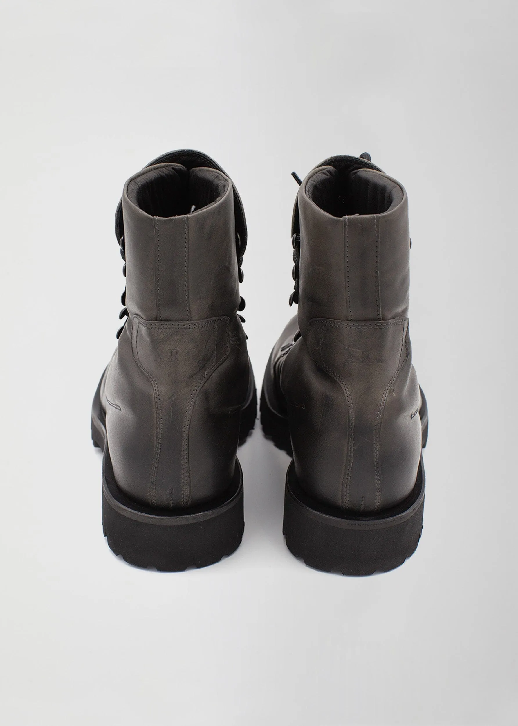 HIKING BOOT