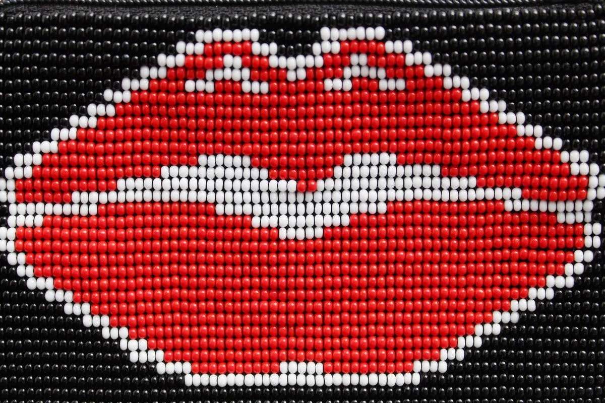 Lips Glass Bead Coin Purse