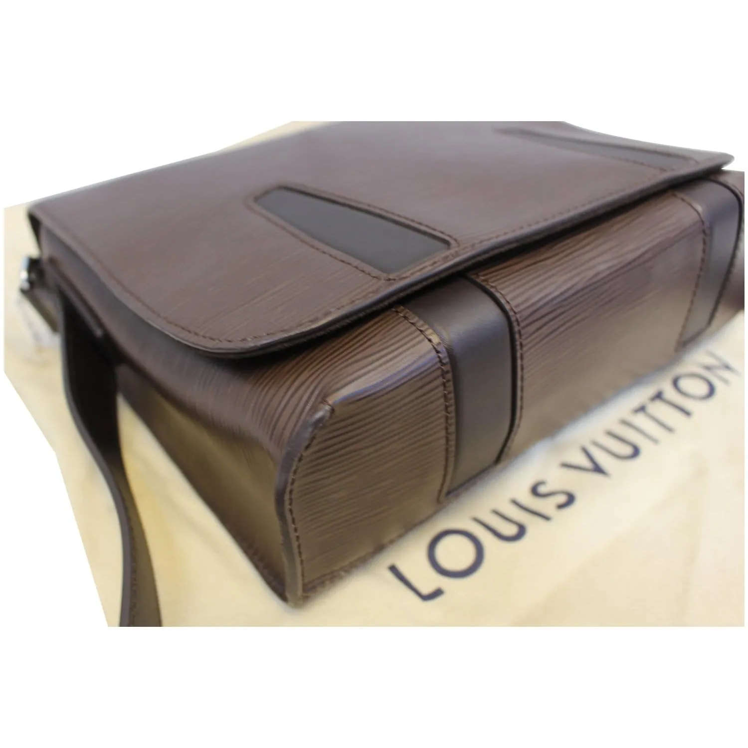 LOUIS VUITTON Harington PM Epi Leather Messenger Bag Brown