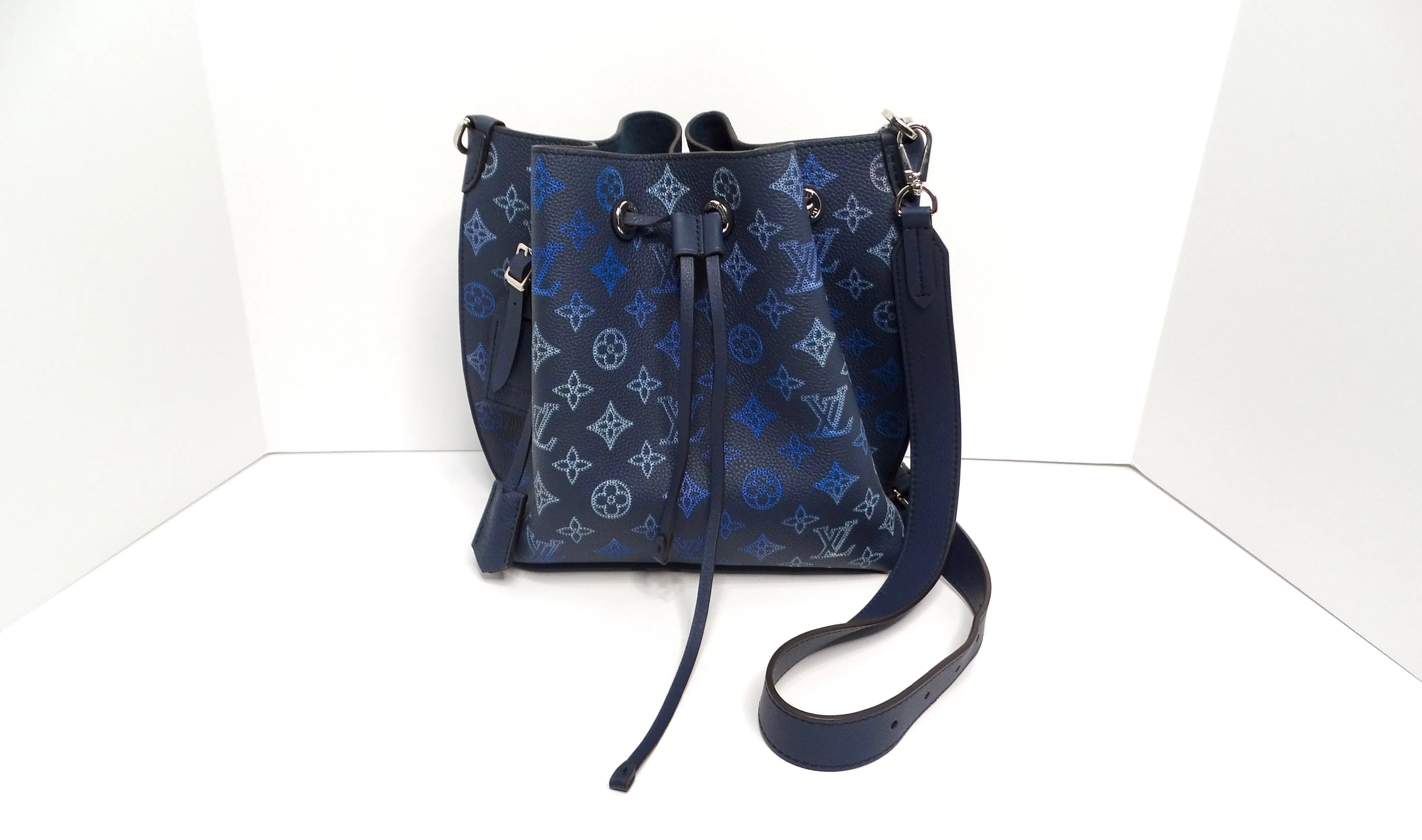 Louis Vuitton Mahina Flight Mode Muria Navy Blue Bucket Bag