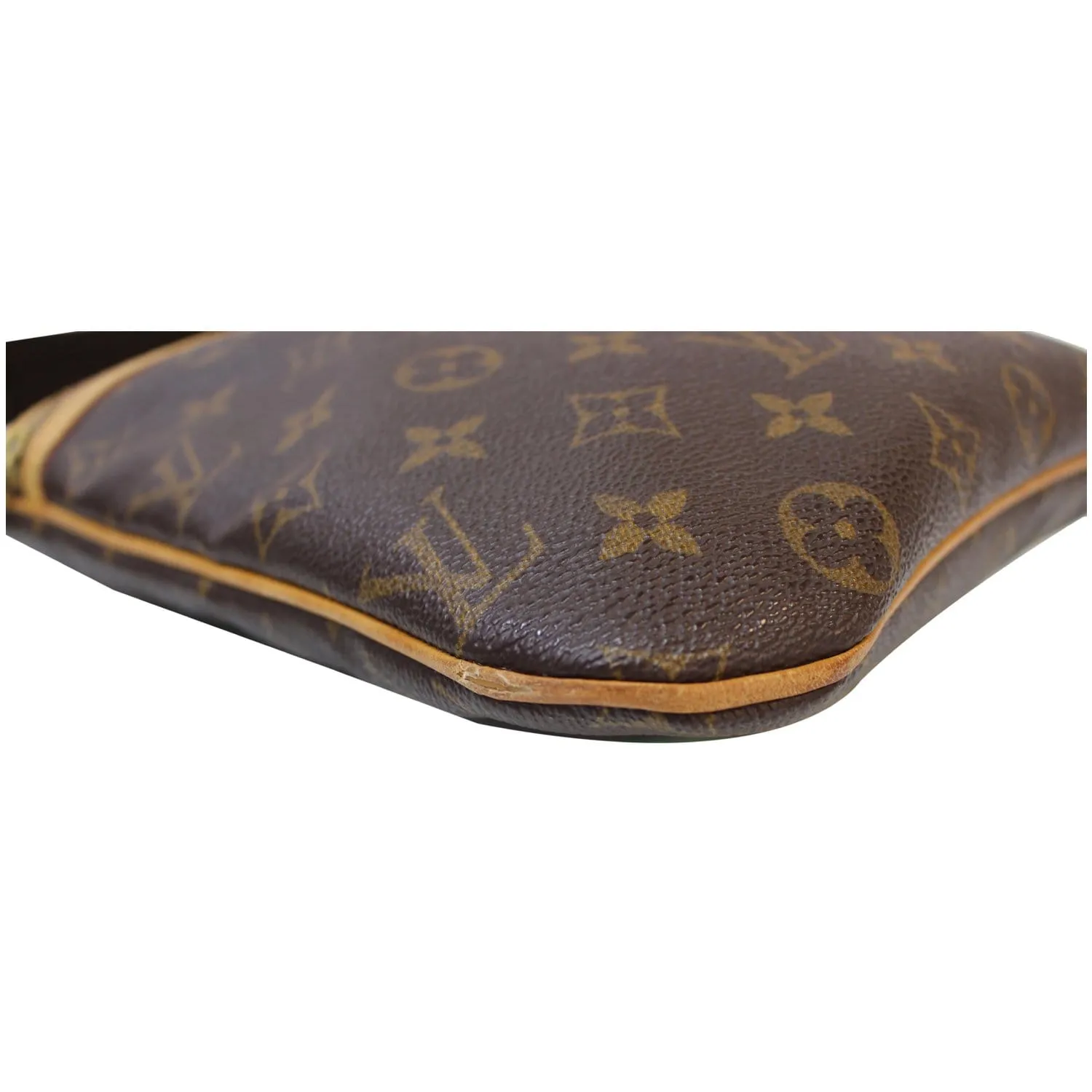 LOUIS VUITTON Pochette Bosphore Monogram Canvas Crossbody Bag Brown