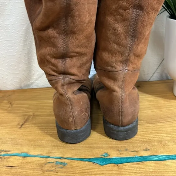 MJUS Tall cognac boots Sherpa lined