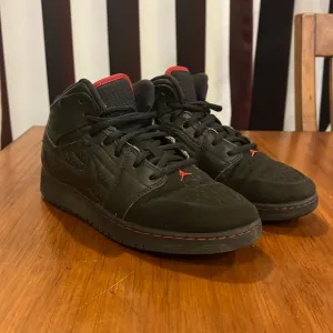 Nike Air Jordan 1 Retro 99 BG shoes sneakers Youth size 6Y Boys