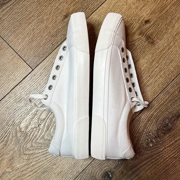 NWOB New Republic Bowery White Canvas Sneakers Size 8.5