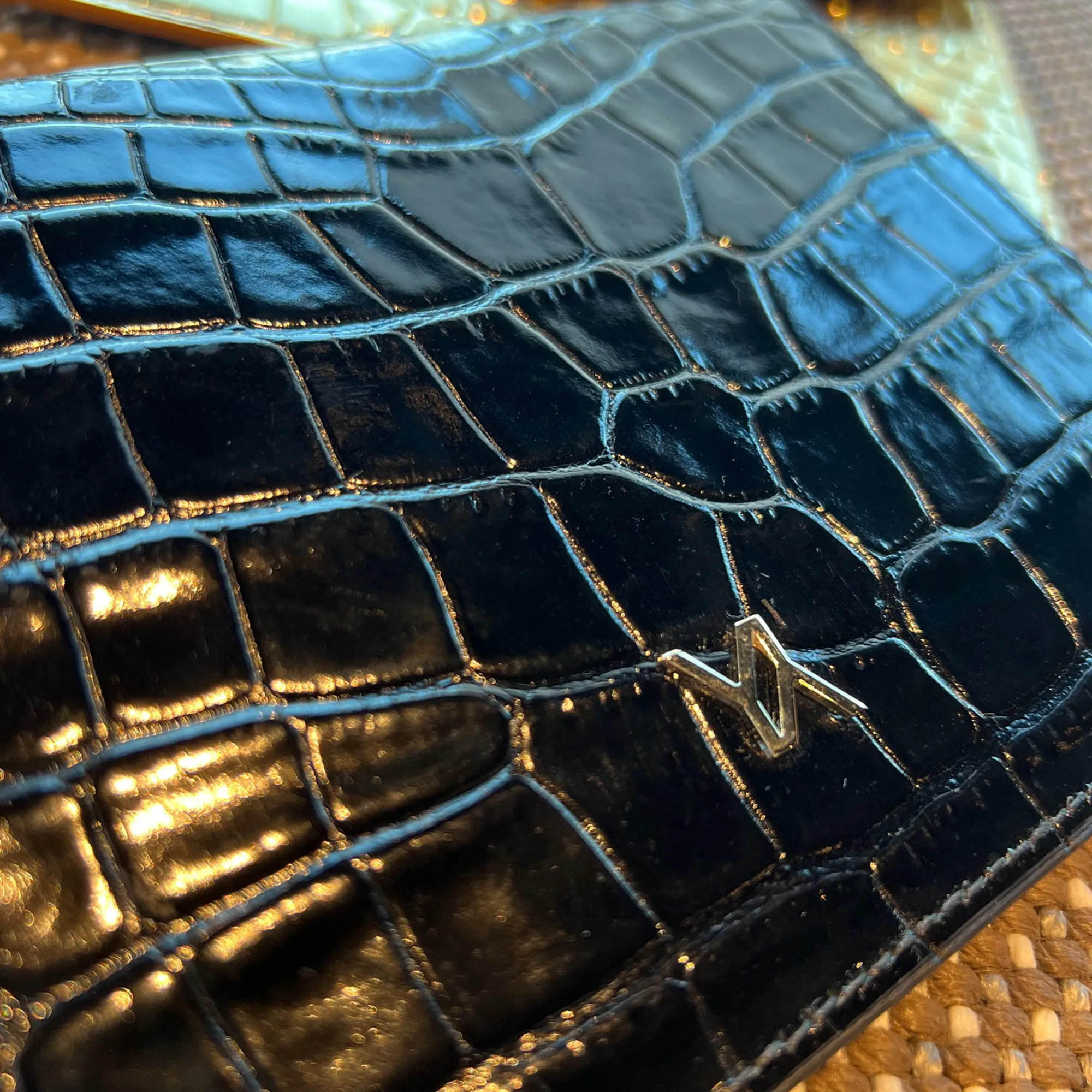 Pouch embossed croc black
