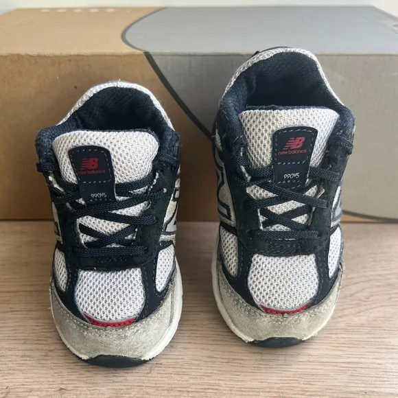 RARE New Balance 990 Toddler Sneakers- SZ 5 C