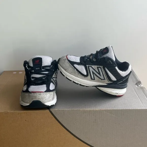 RARE New Balance 990 Toddler Sneakers- SZ 5 C