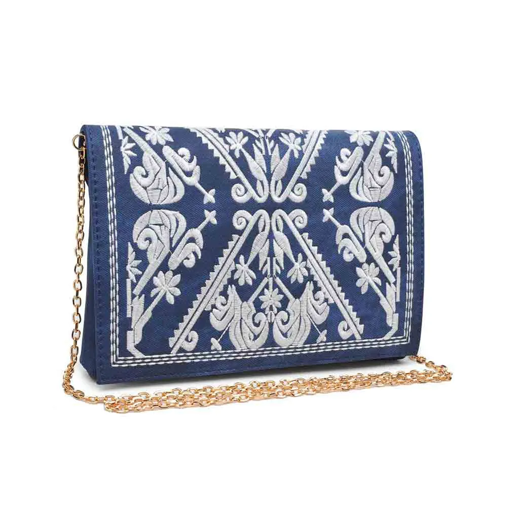 Regina Clutch