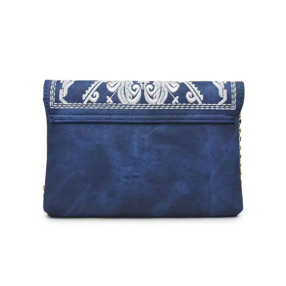 Regina Clutch