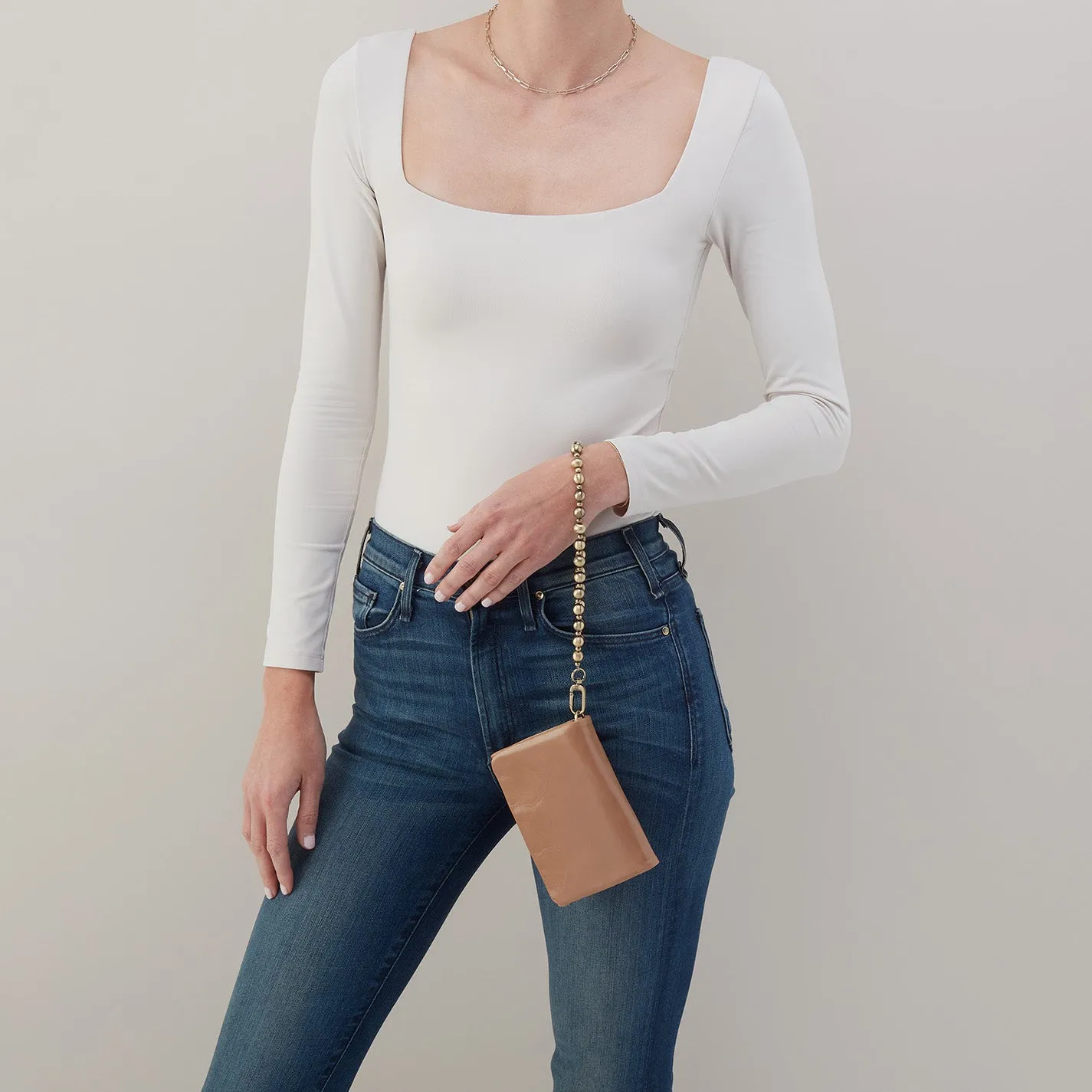 Ross Bead Wristlet In Polished Leather - Cashmere