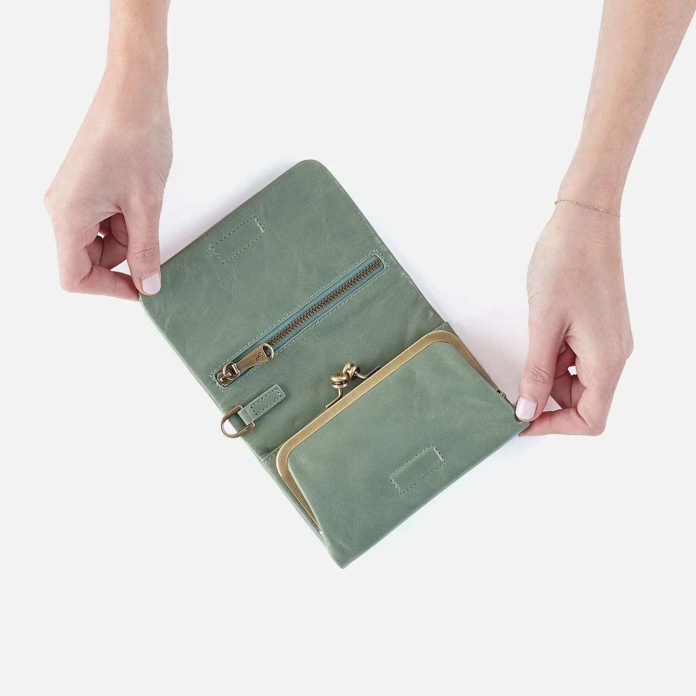 Ross Bead Wristlet In Polished Leather - Jade