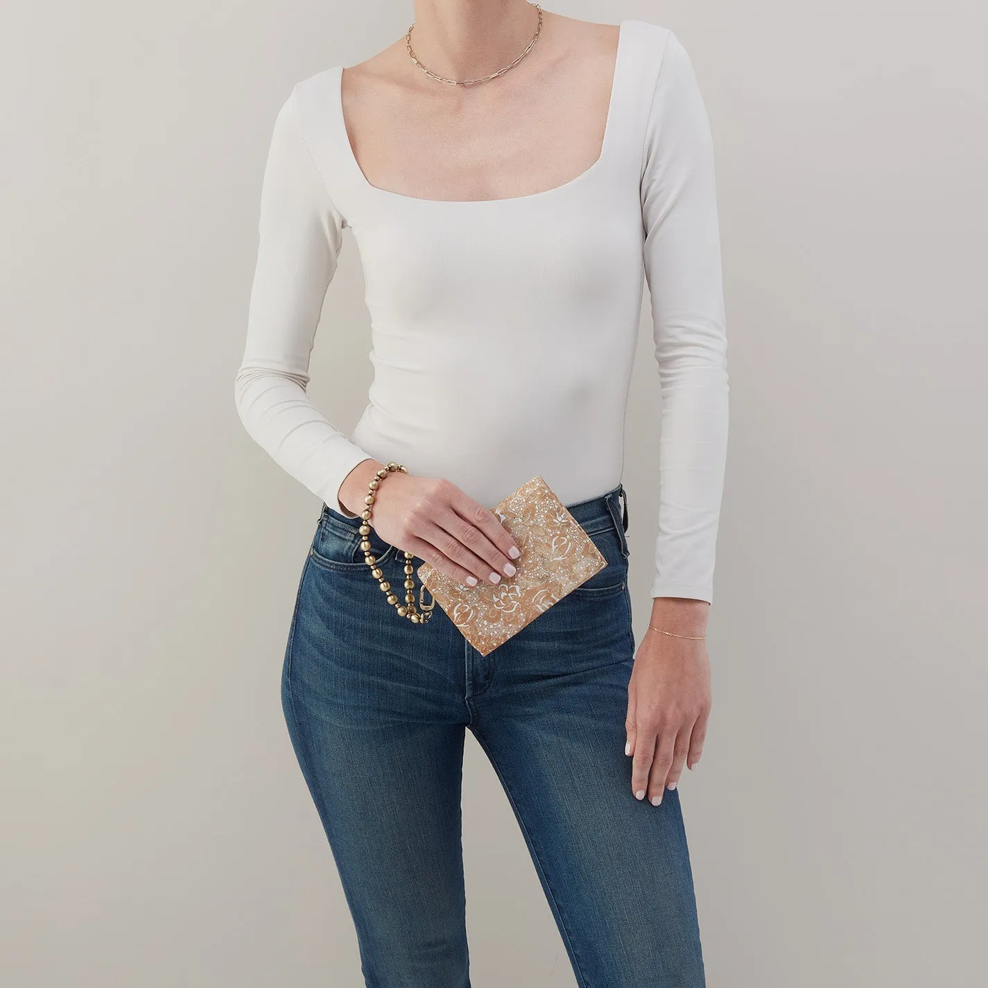 Ross Bead Wristlet In Printed Leather - Gilded Petals