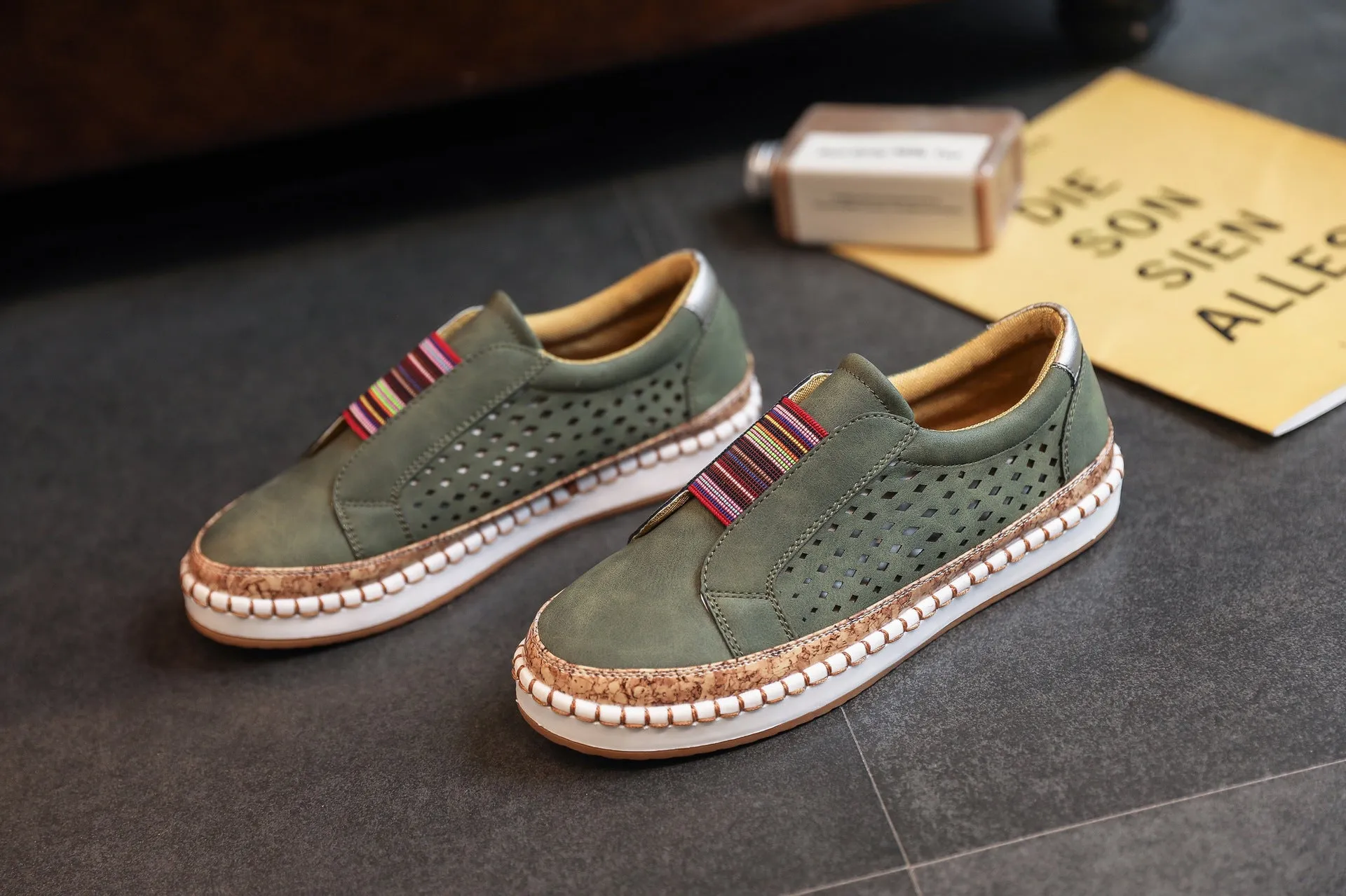 Round Head Slip-on Elastic Band Casual Shoes