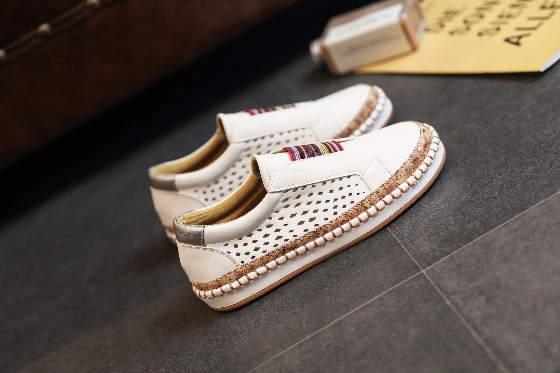 Round Head Slip-on Elastic Band Casual Shoes
