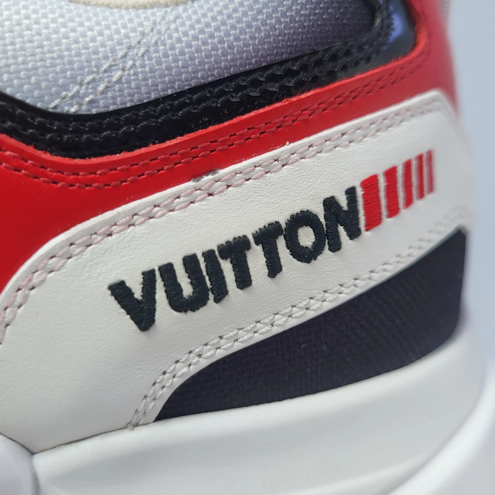 Run Away Pulse Sneaker