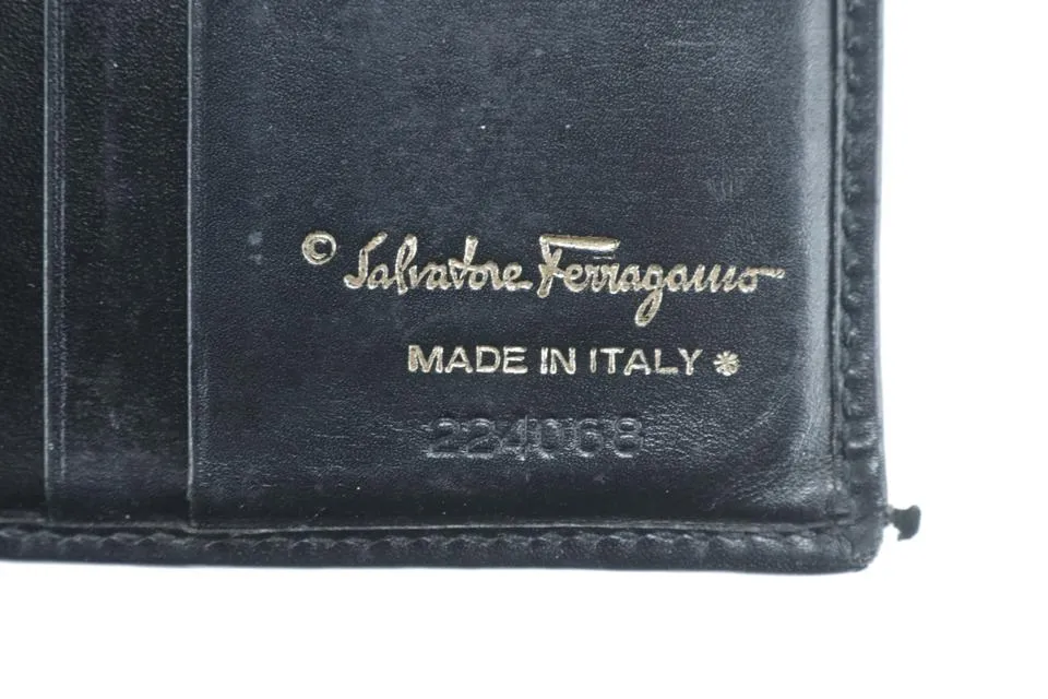 Salvatore Ferragamo Black Leather Gancini Logo Compact Wallet 16FK0113