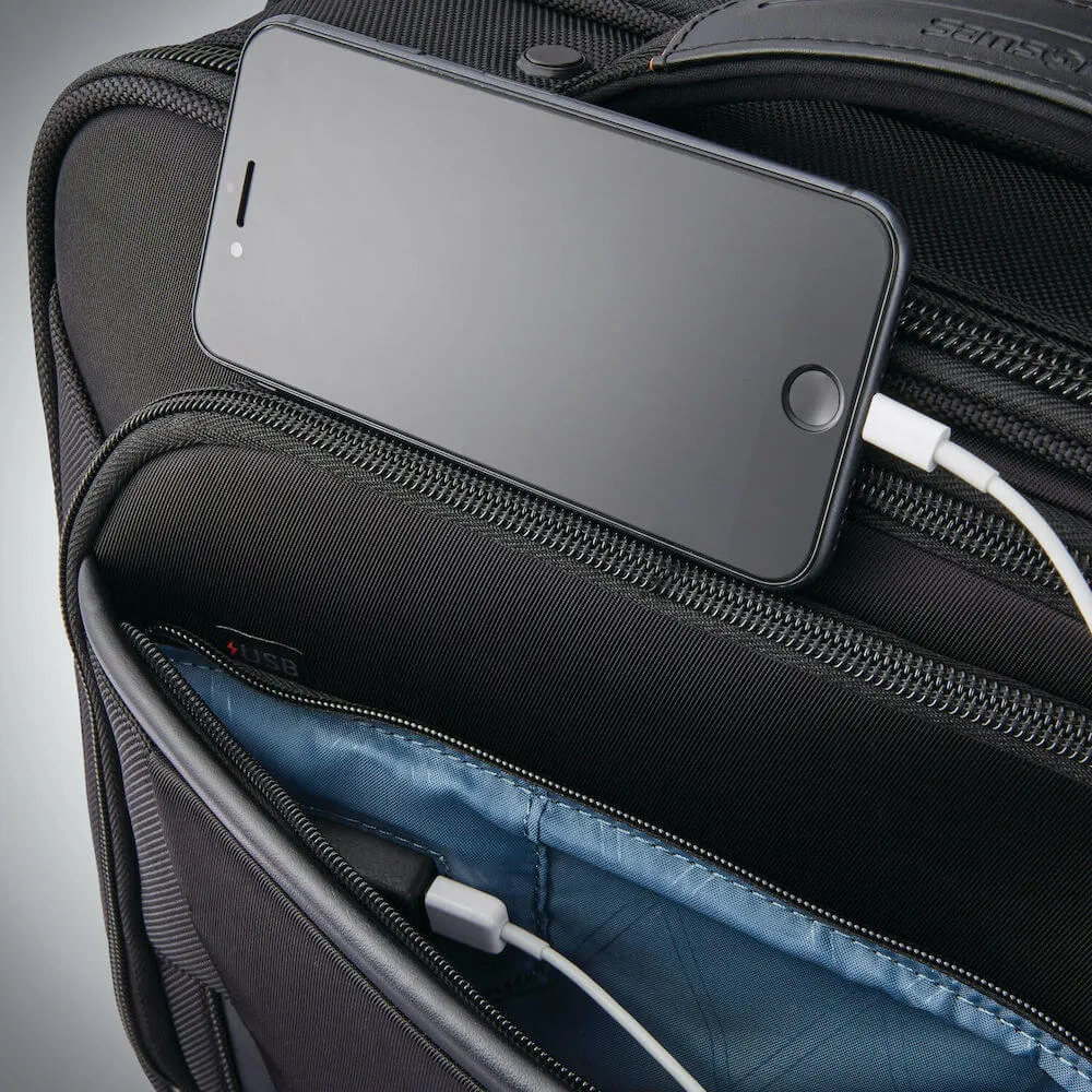 Samsonite Pro Vertical Spinner Mobile Office (17")