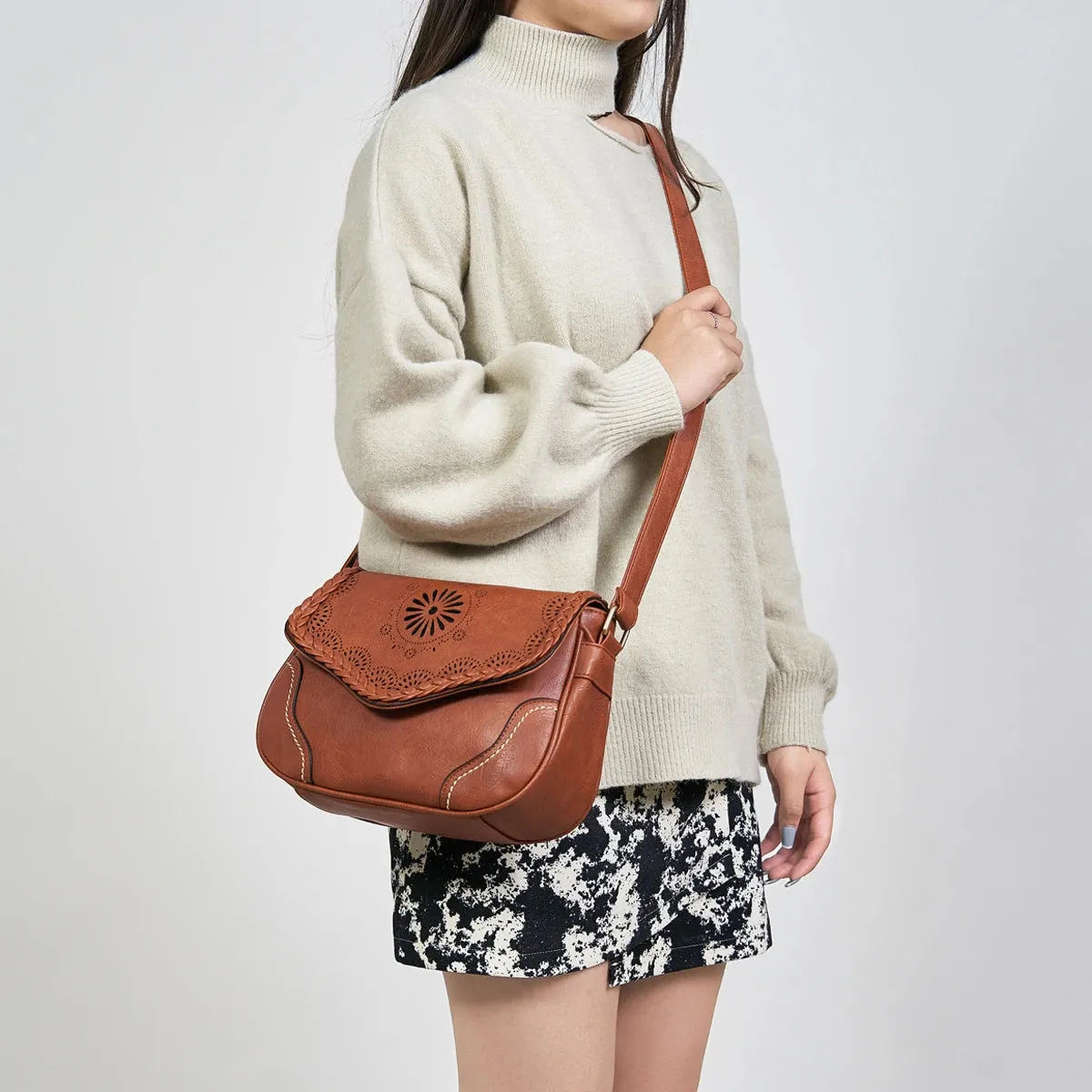 Shoulder Bag Vintage PU Leather Crossbody Bag Hollow Out Satchel Bag Brown Retro Handbag