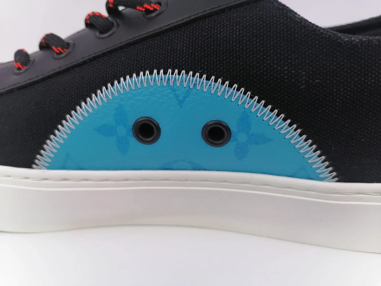 Tattoo Sneaker