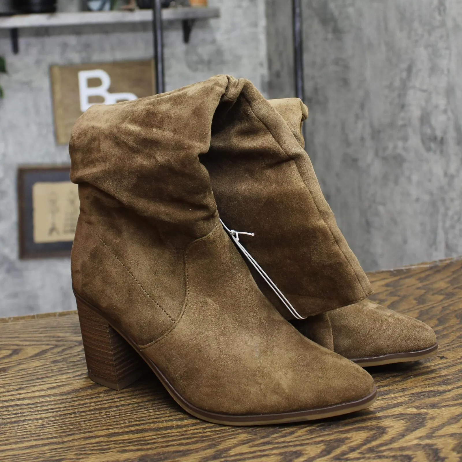 Universal Thread Womens Junie Tall Boots 90975015 Taupe Brown 6M